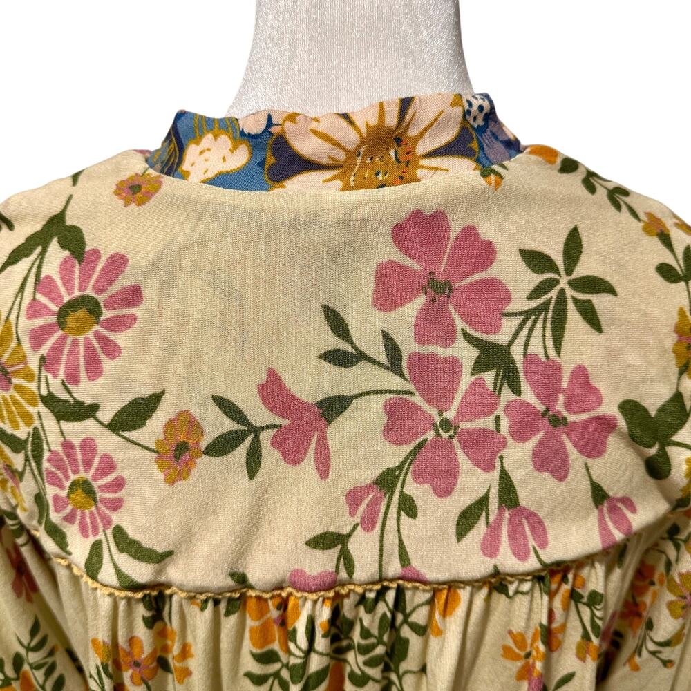 Anthropologie Floral Short Sleeve V-Neck Tee in Navy, Cream, Orange, Pink - Picture 10 of 12
